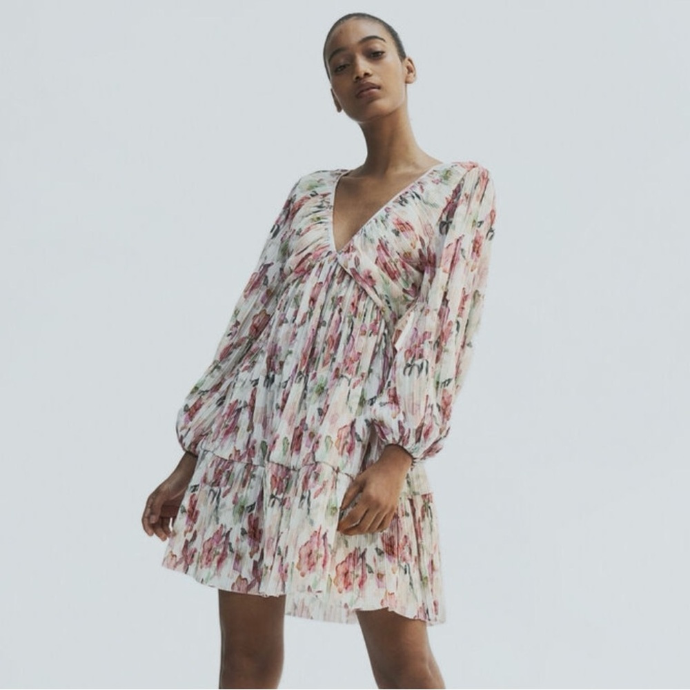 H&M Floral Pleated Dress size M